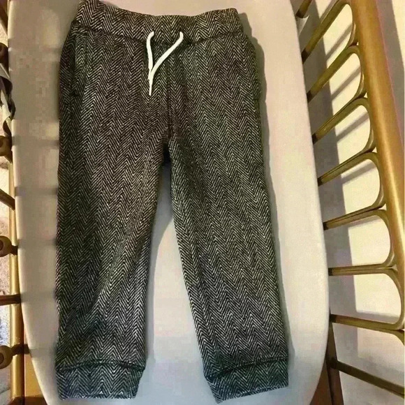 COPY - Gap toddler boy knit fall winter joggers sweatpants. Toddler 3T. No flaw… - Picture 1 of 3
